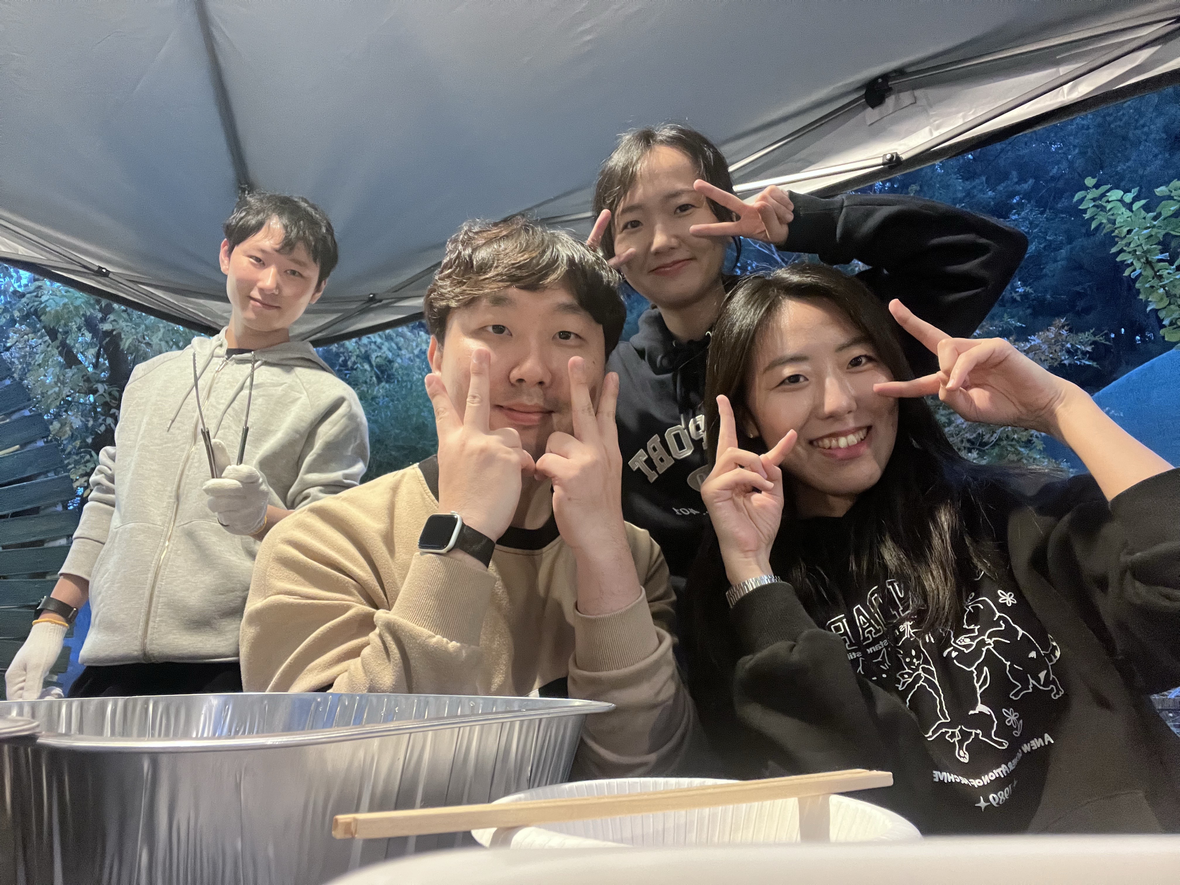 바베큐 파티 단체사진 여섯 번째
