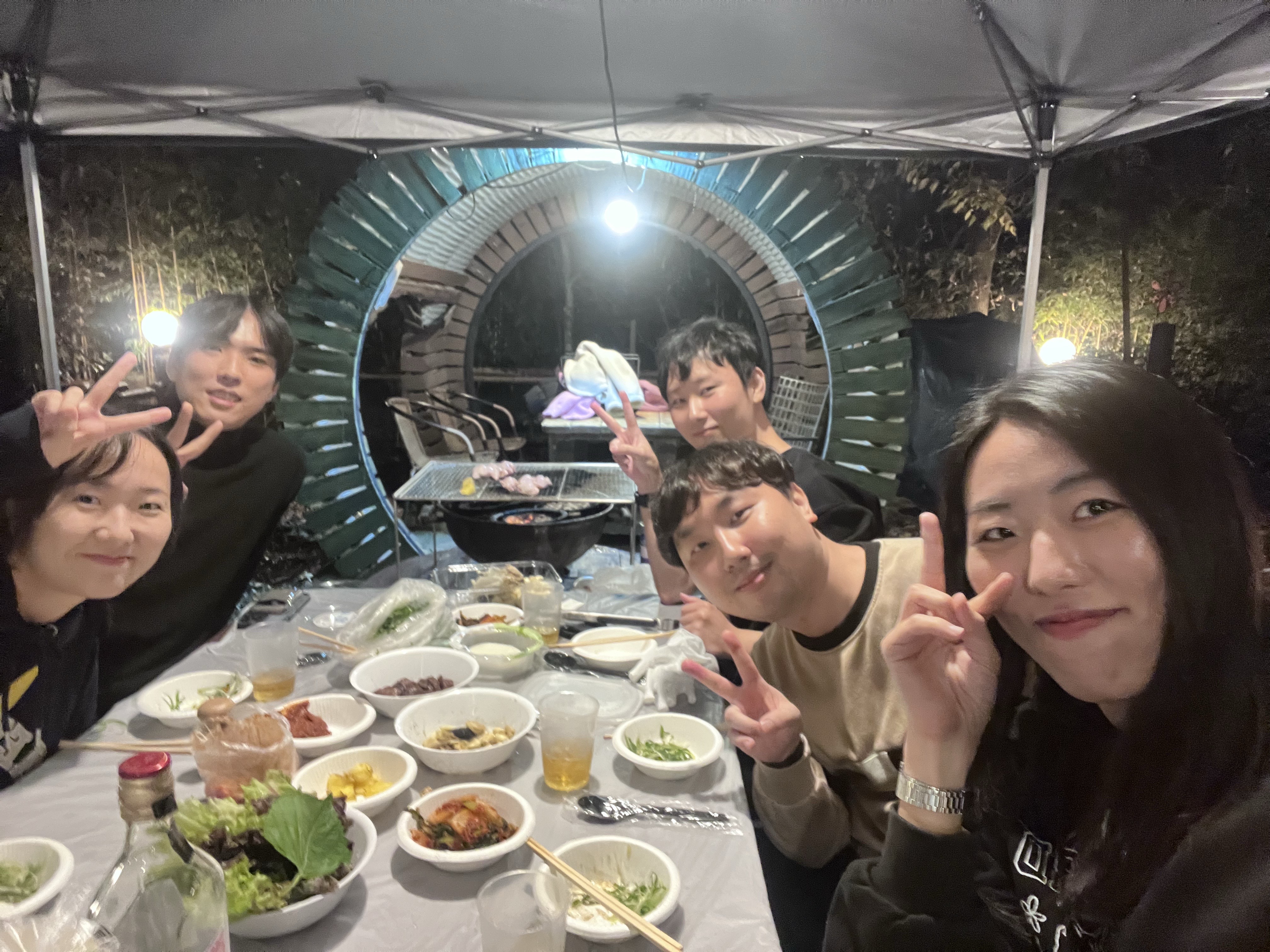 바베큐 파티 단체사진 여덟 번째